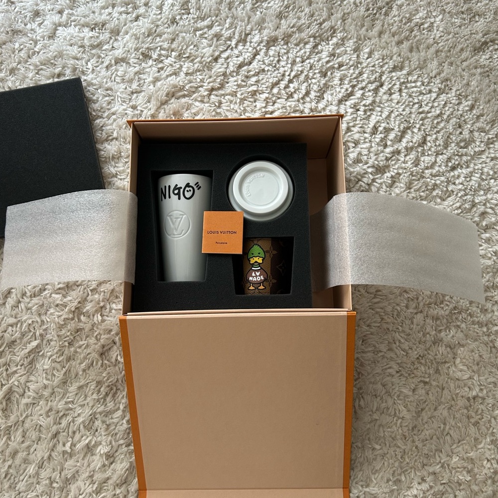 LOUIS VUITTON X NIGO MONOGRAM DUCK DESIGN COFFEE CUP TUMBLER